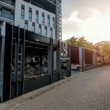 Seraphine Plaza Peja Kültér fotó